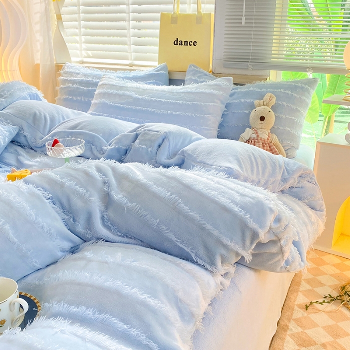 91家纺网 家纺一手货源 找家纺 欧冠 2023秋冬新款牛奶绒提花简约款牛奶绒四件套 可可蓝