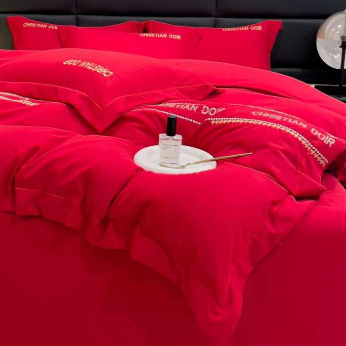 91家纺网 家纺一手货源 找家纺 靓生活 2023新款磨毛双斜四件套大红