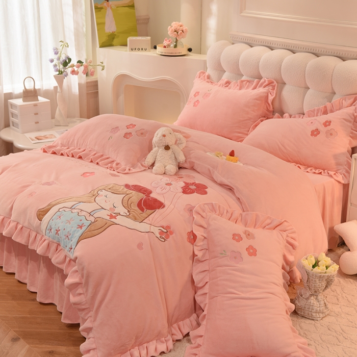 91家纺网 家纺一手货源 找家纺 欧冠 2023新款高档贴布绣甜心公主牛奶绒四件套 甜心公主-粉玉