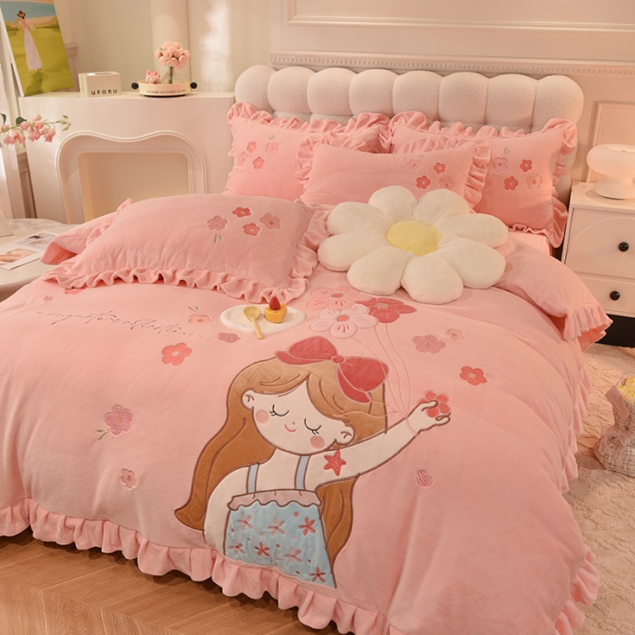 91家纺网 家纺一手货源 找家纺 欧冠 2023新款高档贴布绣甜心公主牛奶绒四件套 甜心公主-粉玉