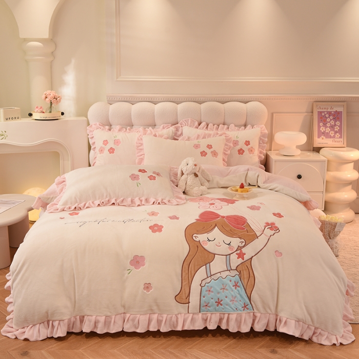 91家纺网 家纺一手货源 找家纺 欧冠 2023新款高档贴布绣甜心公主牛奶绒四件套 甜心公主-粉白