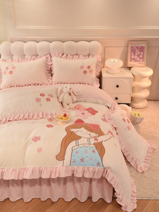 91家纺网 家纺一手货源 找家纺 欧冠 2023新款高档贴布绣甜心公主牛奶绒四件套 甜心公主-粉白
