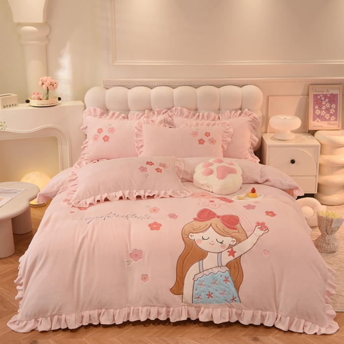 91家纺网 家纺一手货源 找家纺 欧冠 2023新款高档贴布绣甜心公主牛奶绒四件套 甜心公主-粉色