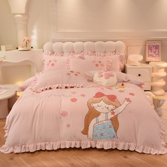 91家纺网 家纺一手货源 找家纺 欧冠 2023新款高档贴布绣甜心公主牛奶绒四件套 甜心公主-粉色
