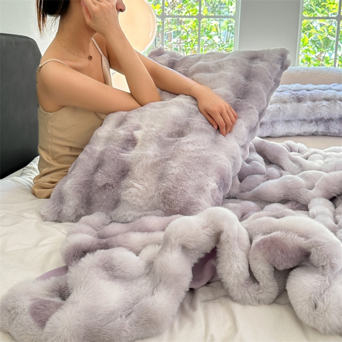 91家纺网 家纺一手货源 找家纺 蓝米卡夫 2024秋冬A类1400g云纹兔毛皮草毯 TSKN云纹-洛神紫