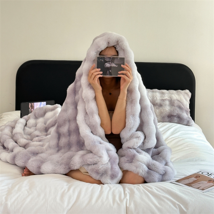 91家纺网 家纺一手货源 找家纺 蓝米卡夫 2024秋冬A类1400g云纹兔毛皮草毯 TSKN云纹-洛神紫