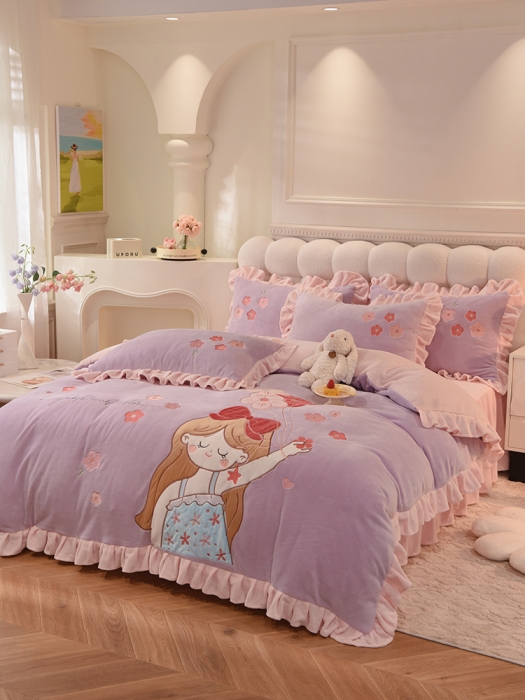 91家纺网 家纺一手货源 找家纺 欧冠 2023新款高档贴布绣甜心公主牛奶绒四件套 甜心公主-粉紫