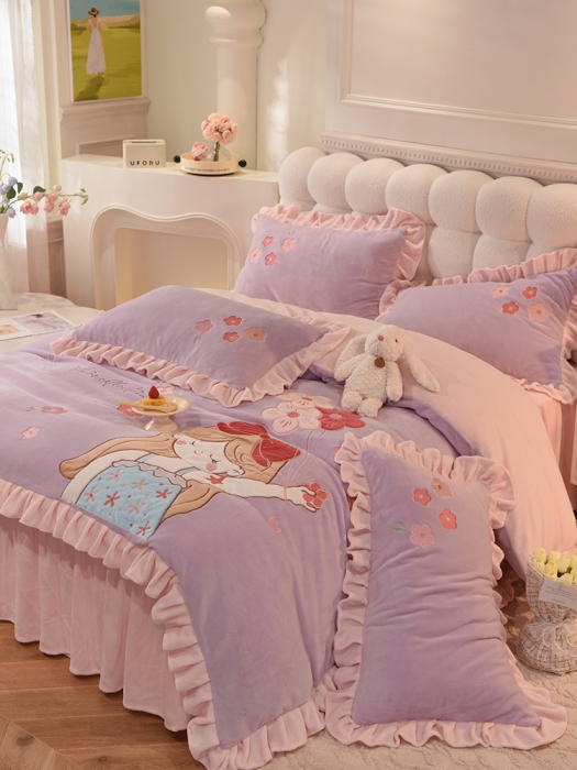 91家纺网 家纺一手货源 找家纺 欧冠 2023新款高档贴布绣甜心公主牛奶绒四件套 甜心公主-粉紫