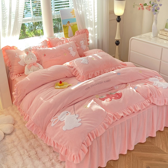 91家纺网 家纺一手货源 找家纺 欧冠 2023新款牛奶绒摘星兔贴布绣牛奶绒四件套 摘星兔-玉色