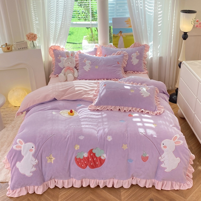 91家纺网 家纺一手货源 找家纺 欧冠 2023新款牛奶绒摘星兔贴布绣牛奶绒四件套 摘星兔-紫粉