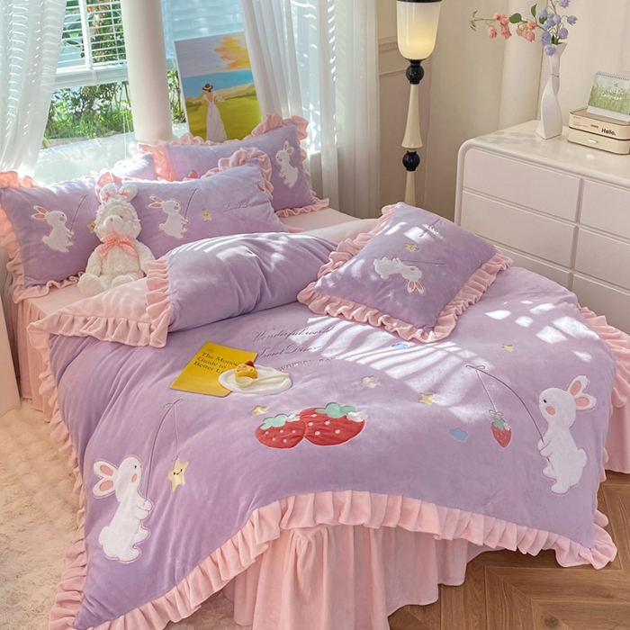 91家纺网 家纺一手货源 找家纺 欧冠 2023新款牛奶绒摘星兔贴布绣牛奶绒四件套 摘星兔-紫粉