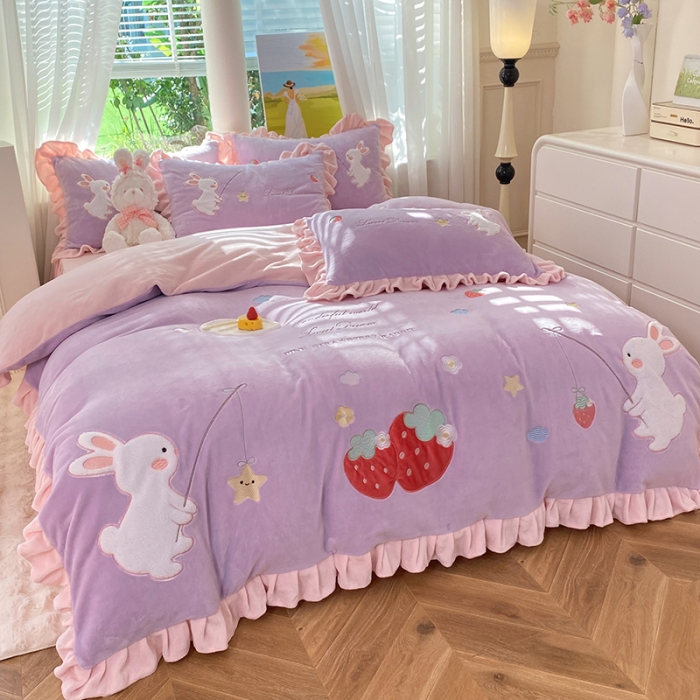 91家纺网 家纺一手货源 找家纺 欧冠 2023新款牛奶绒摘星兔贴布绣牛奶绒四件套 摘星兔-紫粉