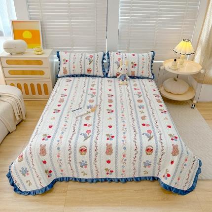 91家纺网 家纺一手货源 找家纺 岚吉 2023新款印花牛奶绒床盖三件套 浆果小兔