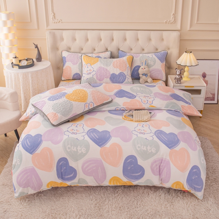 91家纺网 家纺一手货源 找家纺 梓依家纺 2023新款牛奶绒床盖款四件套 爱心兔兔