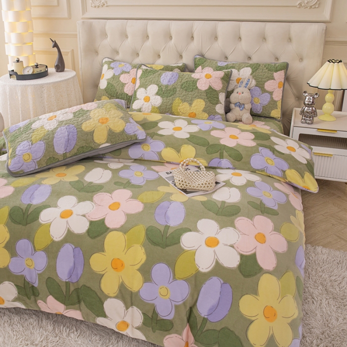 91家纺网 家纺一手货源 找家纺 梓依家纺 2023新款牛奶绒床盖款四件套 繁花入梦