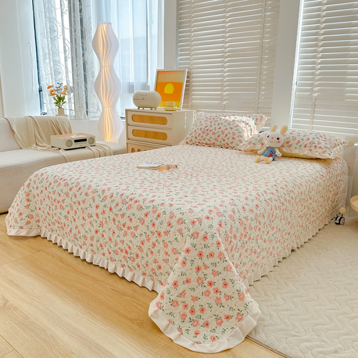 91家纺网 家纺一手货源 找家纺 岚吉 2023新款印花牛奶绒床盖三件套 粉色小碎花