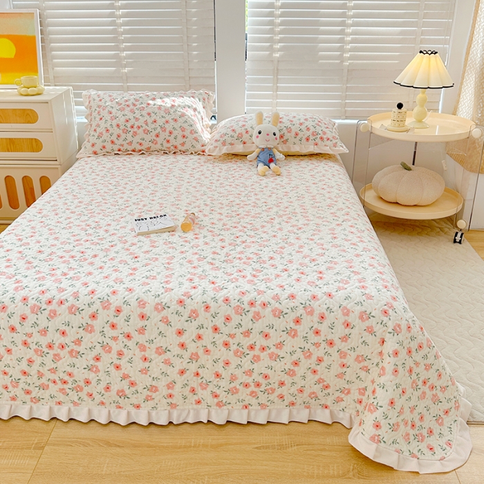 91家纺网 家纺一手货源 找家纺 岚吉 2023新款印花牛奶绒床盖三件套 粉色小碎花