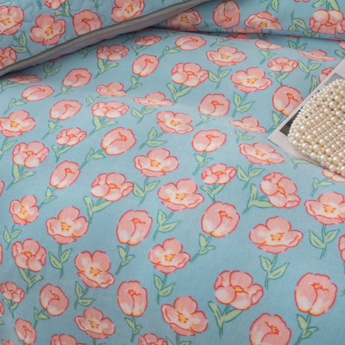 91家纺网 家纺一手货源 找家纺 梓依家纺 2023新款牛奶绒床盖款四件套 花颜