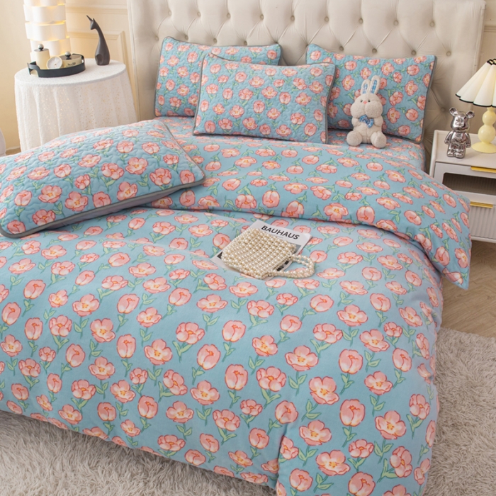 91家纺网 家纺一手货源 找家纺 梓依家纺 2023新款牛奶绒床盖款四件套 花颜