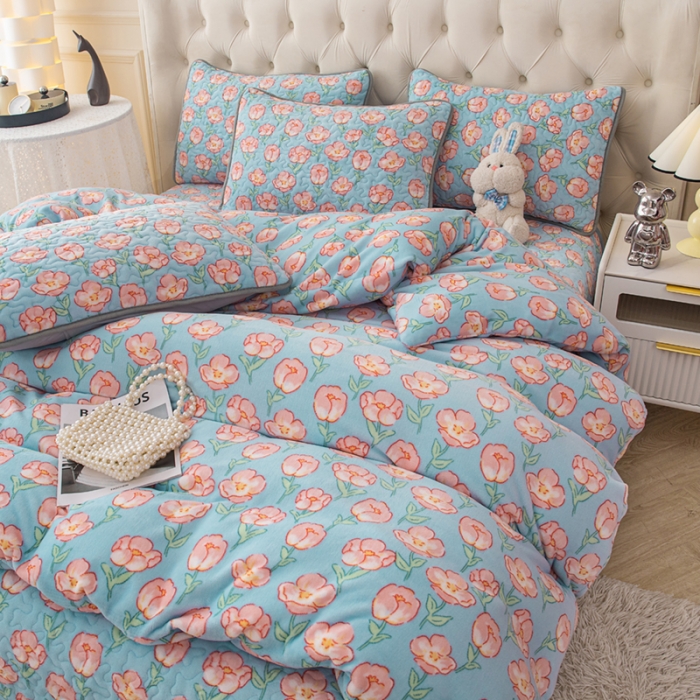 91家纺网 家纺一手货源 找家纺 梓依家纺 2023新款牛奶绒床盖款四件套 花颜