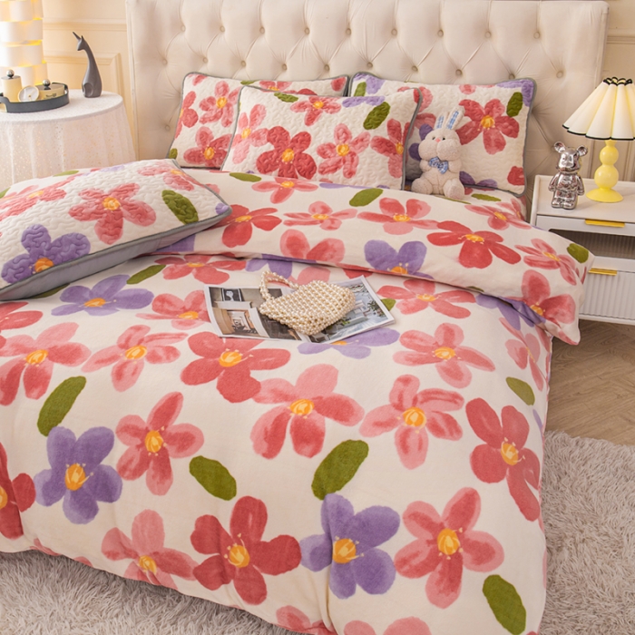 91家纺网 家纺一手货源 找家纺 梓依家纺 2023新款牛奶绒床盖款四件套 花语