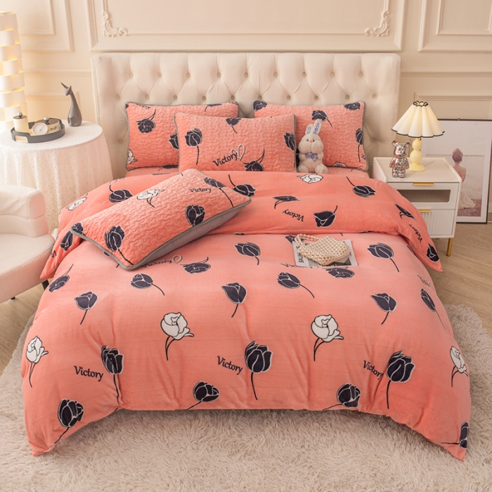 91家纺网 家纺一手货源 找家纺 梓依家纺 2023新款牛奶绒床盖款四件套 热恋-粉