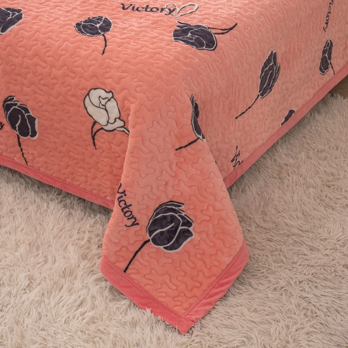 91家纺网 家纺一手货源 找家纺 梓依家纺 2023新款牛奶绒床盖款四件套 热恋-粉