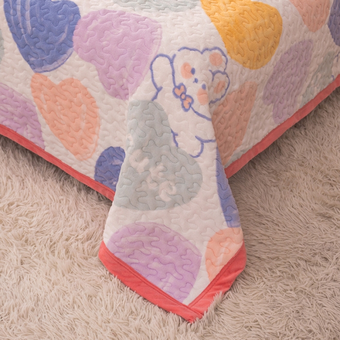 91家纺网 家纺一手货源 找家纺 梓依家纺 2023新款牛奶绒单床盖 爱心兔兔