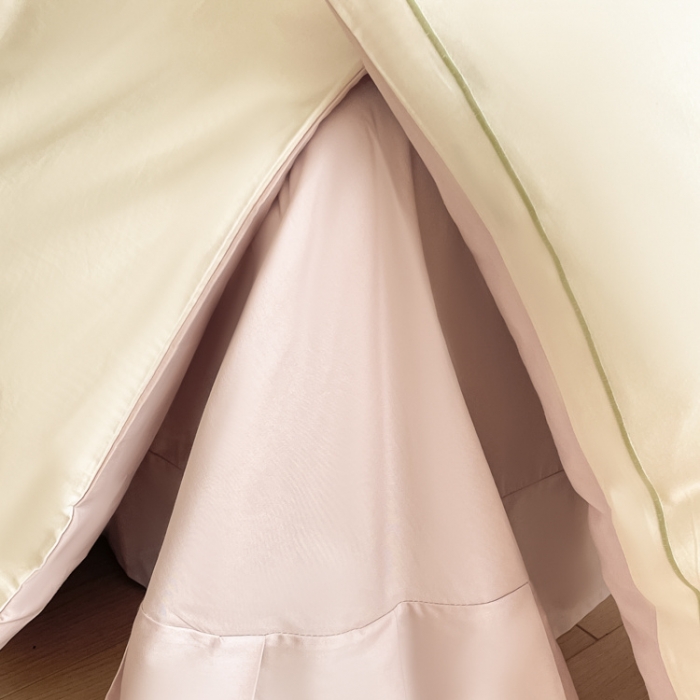 91家纺网 家纺一手货源 找家纺 秀色 100支全棉高支长绒棉四件套北欧ins风轻奢被套纯棉床上用品 铃兰花女孩-奶昔白茱萸粉