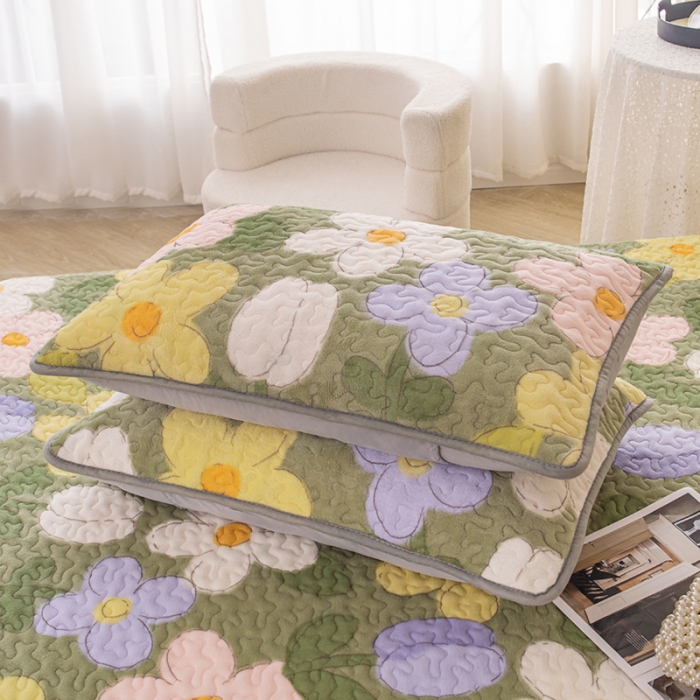 91家纺网 家纺一手货源 找家纺 梓依家纺 2023新款牛奶绒单床盖 繁花入梦