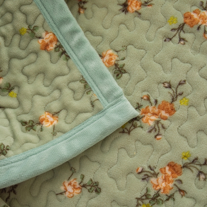 91家纺网 家纺一手货源 找家纺 梓依家纺 2023新款牛奶绒单床盖 芬芳