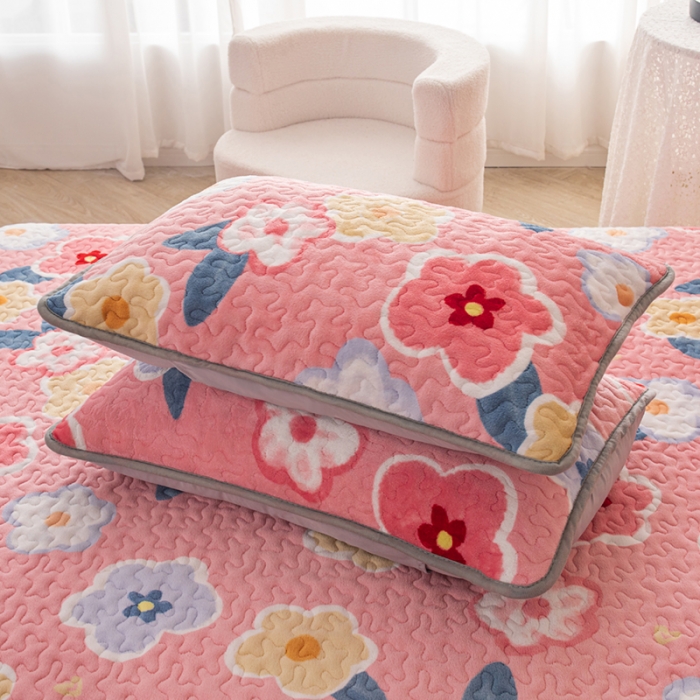 91家纺网 家纺一手货源 找家纺 梓依家纺 2023新款牛奶绒单床盖 花海