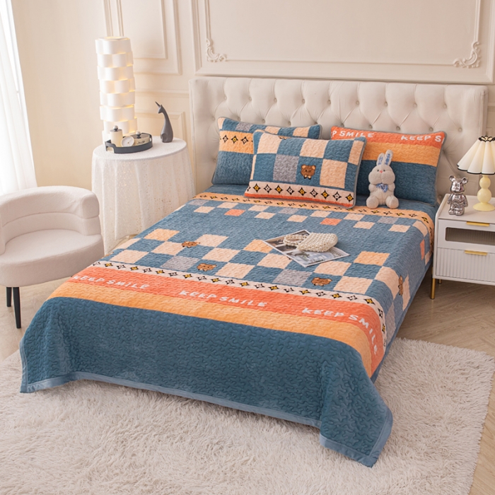 91家纺网 家纺一手货源 找家纺 梓依家纺 2023新款牛奶绒单床盖 绅士熊