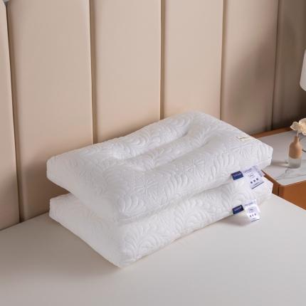 91家纺网 家纺一手货源 找家纺 麦肯锡 2023新款凤尾亲肤枕英伦风范枕 凤尾亲肤枕48*74cm