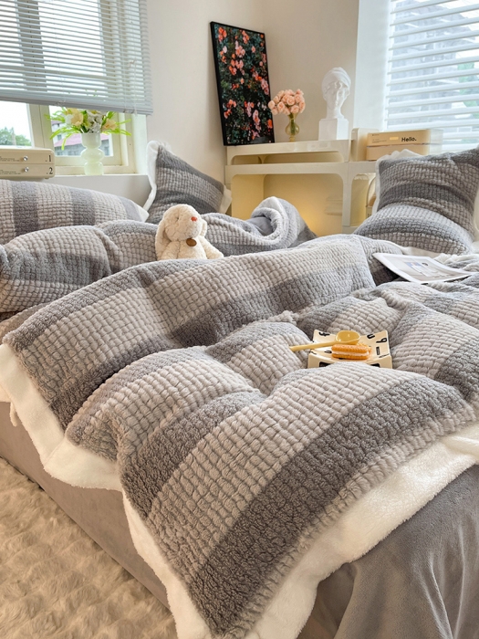 91家纺网 家纺一手货源 找家纺 欧冠 2023新款泰迪绒兔绒牛奶绒四件套