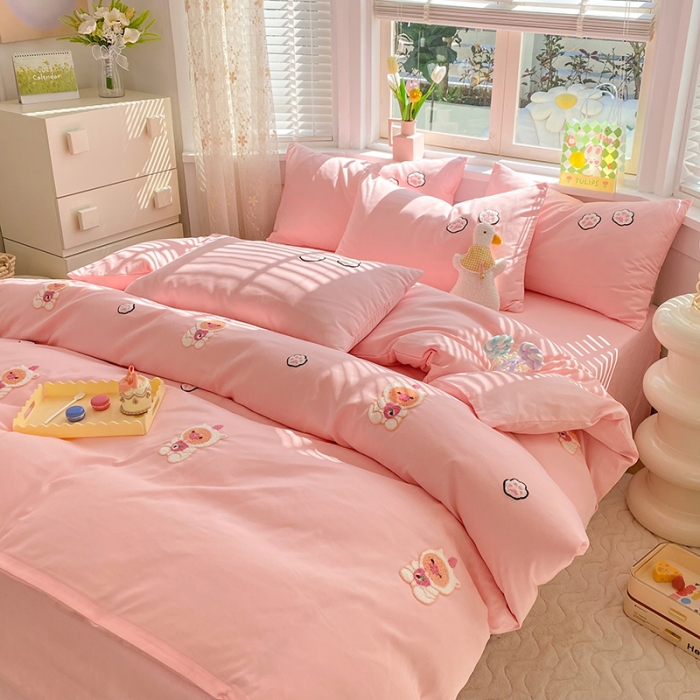 91家纺网 家纺一手货源 找家纺 欧冠 2023新款秋冬保暖专版水洗棉麻毛巾绣四件套 奶茶宝宝