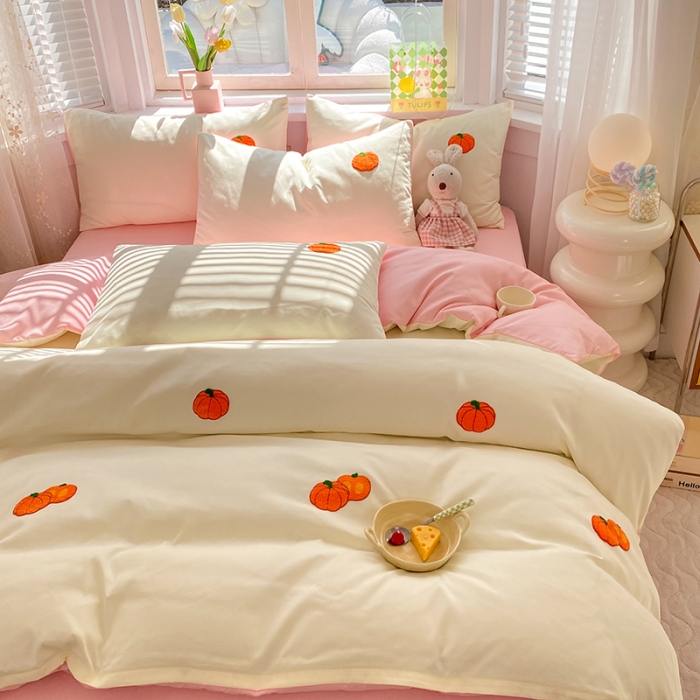 91家纺网 家纺一手货源 找家纺 欧冠 2023新款秋冬保暖专版水洗棉麻毛巾绣四件套 南瓜派