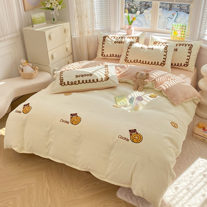 91家纺网 家纺一手货源 找家纺 欧冠 2023新款秋冬保暖专版水洗棉麻毛巾绣四件套 曲奇