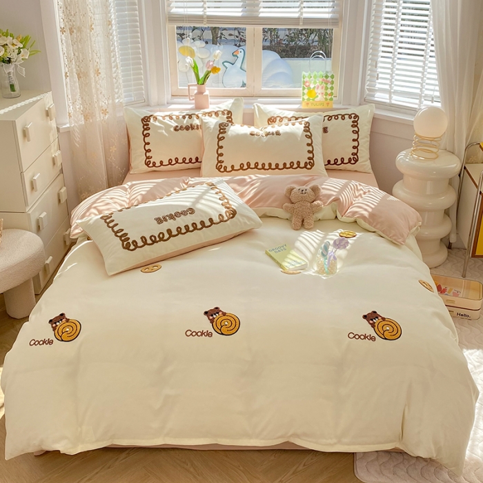 91家纺网 家纺一手货源 找家纺 欧冠 2023新款秋冬保暖专版水洗棉麻毛巾绣四件套 曲奇