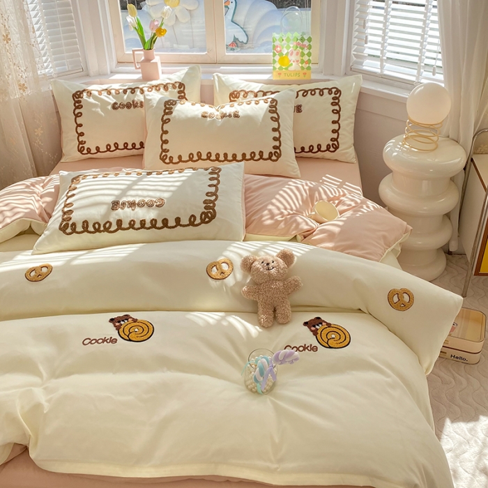 91家纺网 家纺一手货源 找家纺 欧冠 2023新款秋冬保暖专版水洗棉麻毛巾绣四件套 曲奇