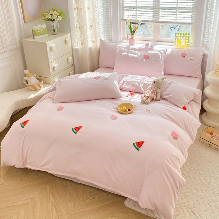 91家纺网 家纺一手货源 找家纺 欧冠 2023新款秋冬保暖专版水洗棉麻毛巾绣四件套 西瓜