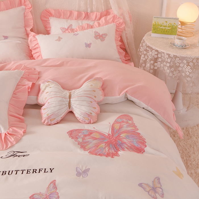 91家纺网 家纺一手货源 找家纺 欧冠 2023新款秋冬保暖云锦棉刺绣花边羽蝶系列四件套 羽蝶-白玉