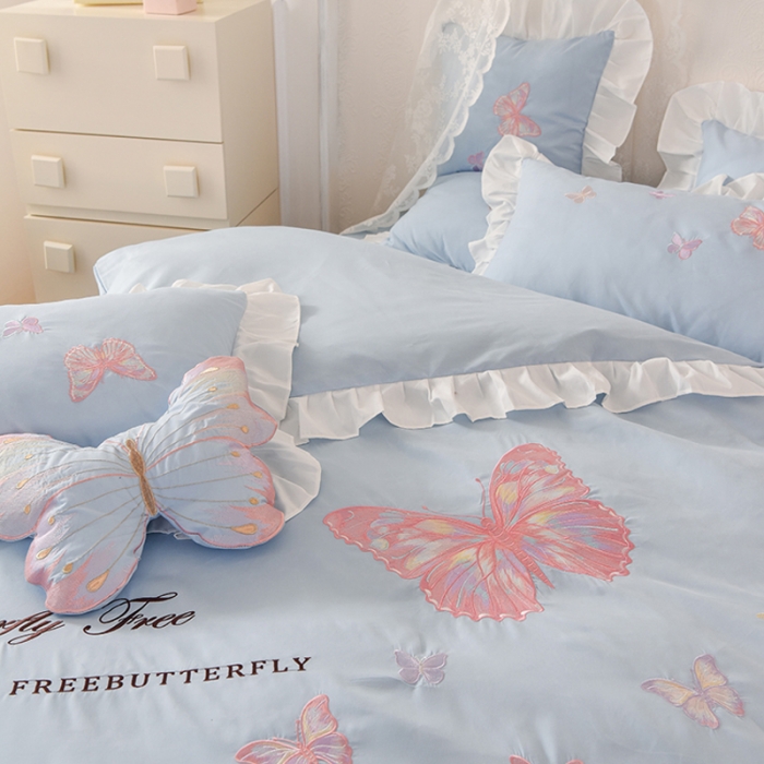 91家纺网 家纺一手货源 找家纺 欧冠 2023新款秋冬保暖云锦棉刺绣花边羽蝶系列四件套 羽蝶-慕蓝