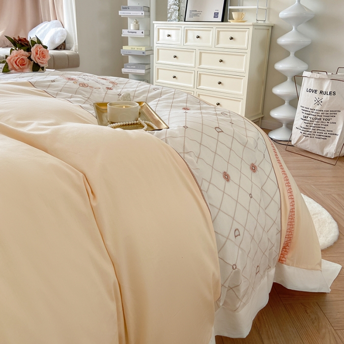 91家纺网 家纺一手货源 找家纺 欧冠 2023秋冬保暖60S全棉刺绣拼接菲曼系列四件套 菲曼-香槟