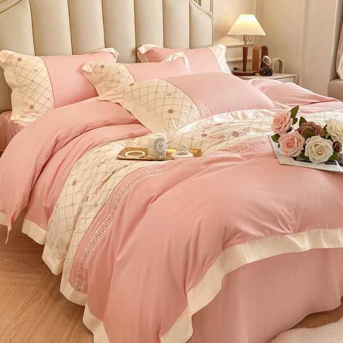 91家纺网 家纺一手货源 找家纺 欧冠 2023秋冬保暖60S全棉刺绣拼接菲曼系列四件套 菲曼-樱花粉