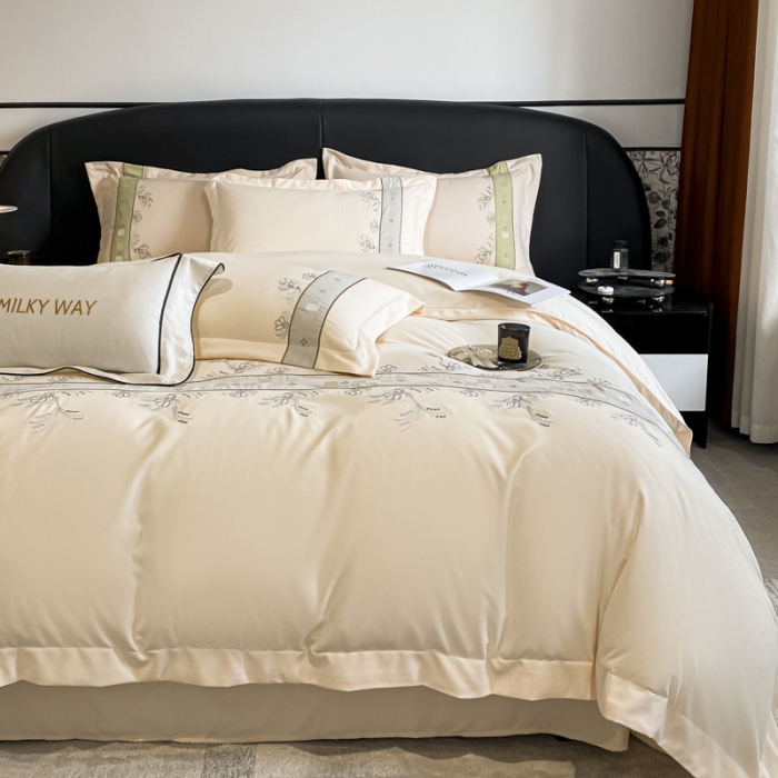 91家纺网 家纺一手货源 找家纺 欧冠 2023新款秋冬保暖锦绣棉简约绣花艾莎系列四件套 艾莎-米黄