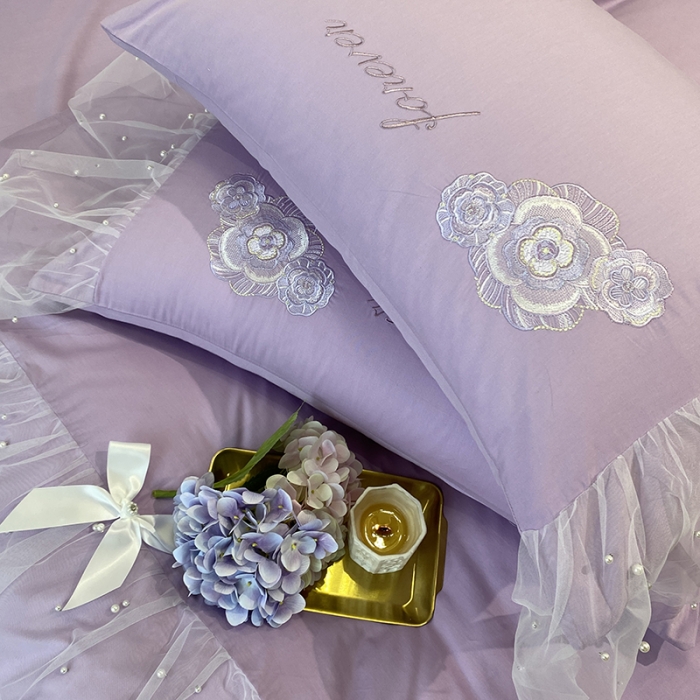 91家纺网 家纺一手货源 找家纺 欧冠 2023新款秋冬保暖60S全棉蕾丝刺绣丽丽贝尔系列四件套 薰衣紫