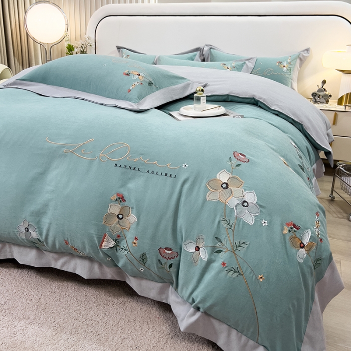 91家纺网 家纺一手货源 找家纺 欧冠 2023新款秋冬保暖云锦棉刺绣宽边盛夏光年系列四件套 盛夏光年-田园绿