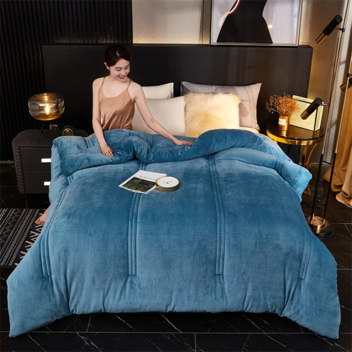 91家纺网 家纺一手货源 找家纺 钰博 2023新款双面牛奶绒大豆养 颜被 宝蓝色