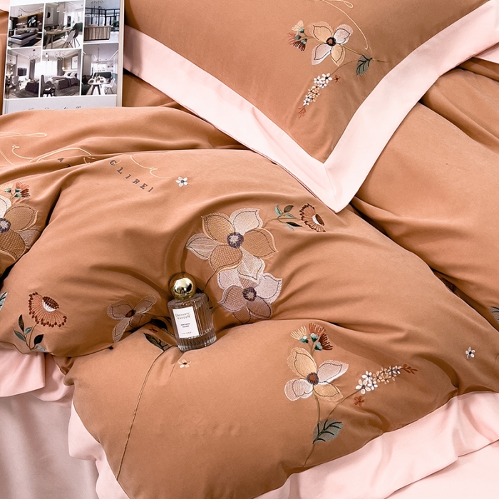 91家纺网 家纺一手货源 找家纺 欧冠 2023新款秋冬保暖云锦棉刺绣宽边盛夏光年系列四件套 盛夏光年-胭脂橙